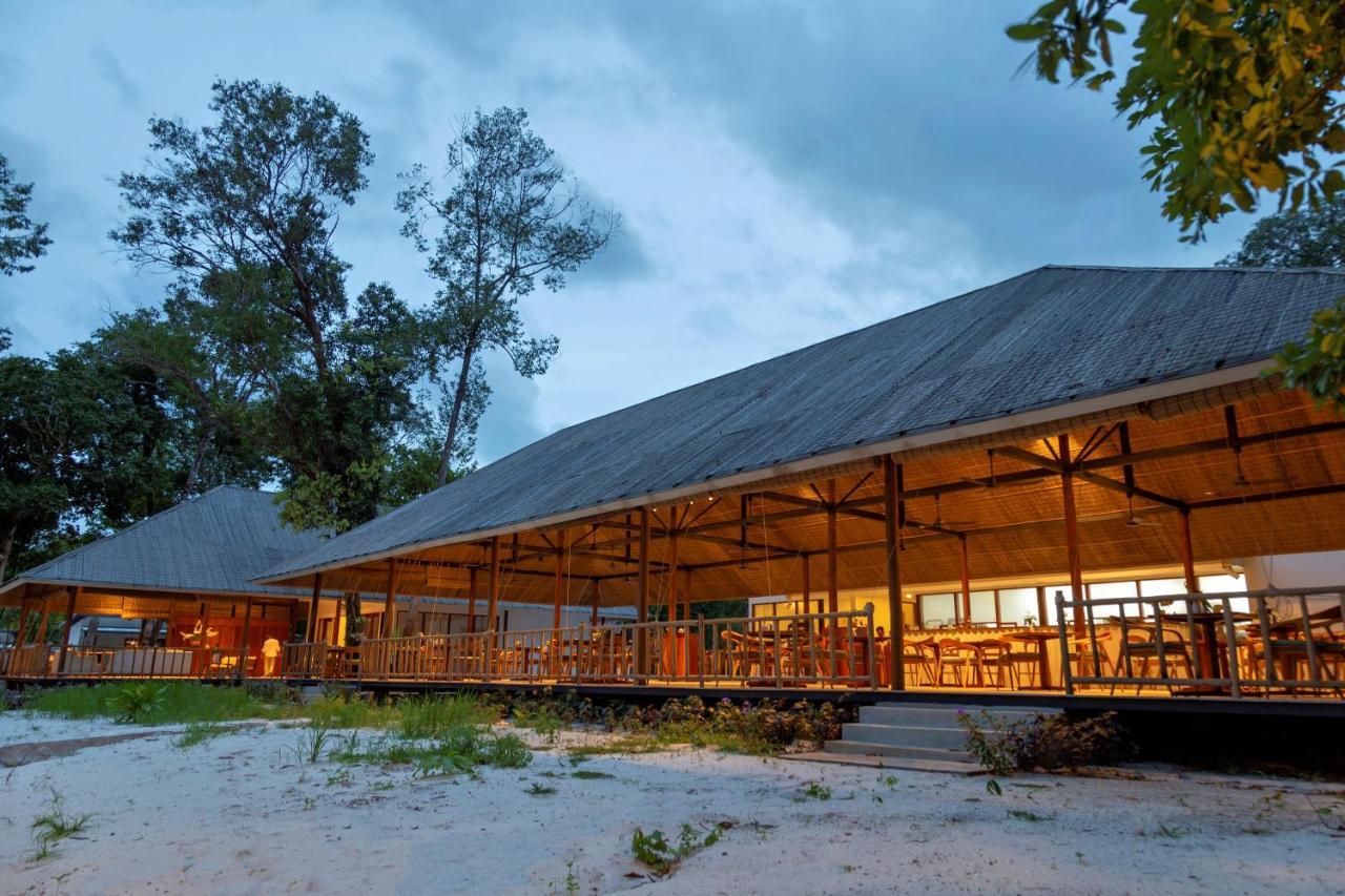 Island Center Point Hotel Koh Rong Sanloem Exterior photo