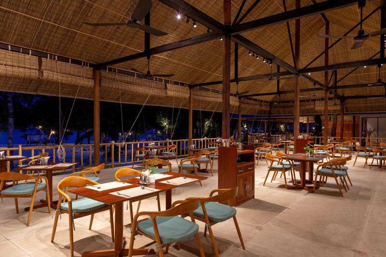 Island Center Point Hotel Koh Rong Sanloem Exterior photo