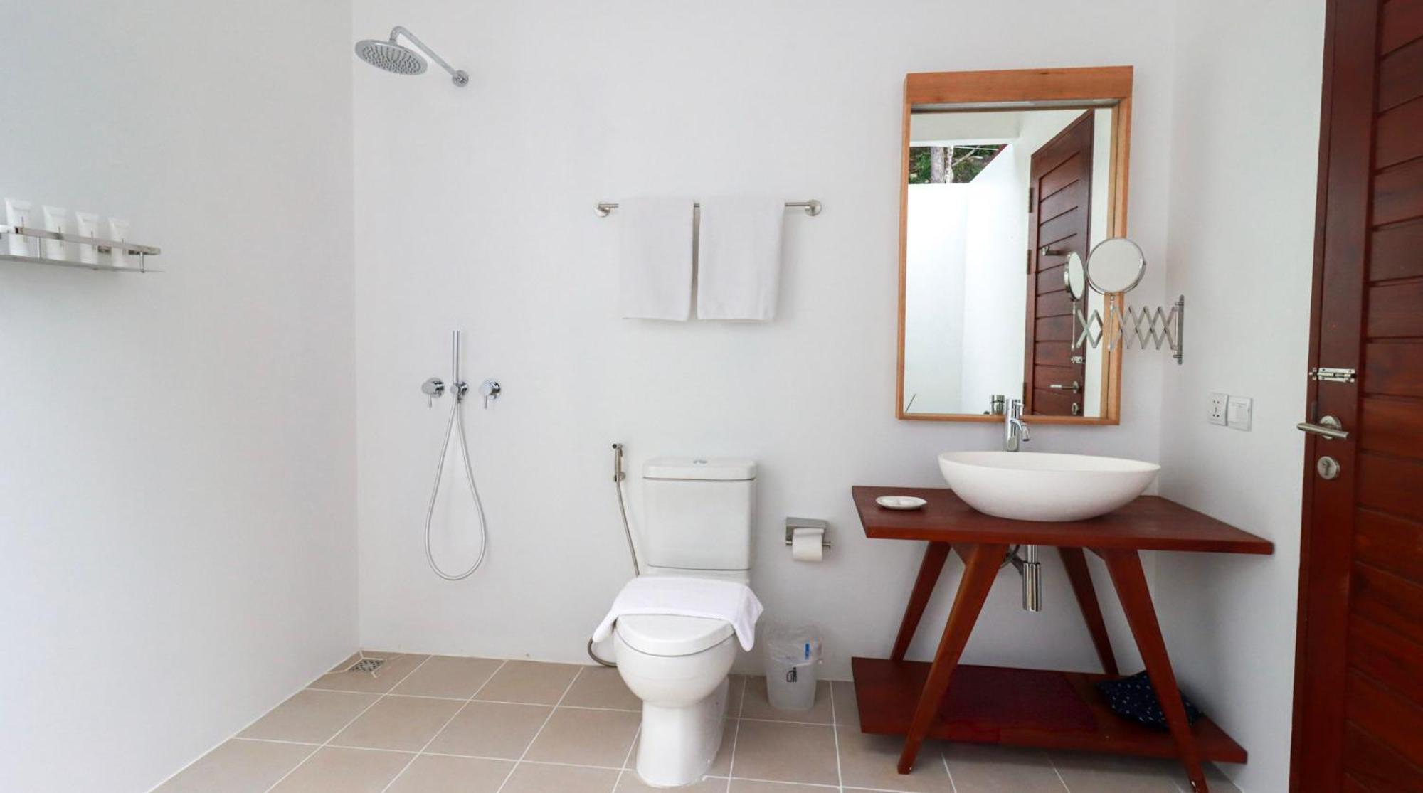 Island Center Point Hotel Koh Rong Sanloem Exterior photo