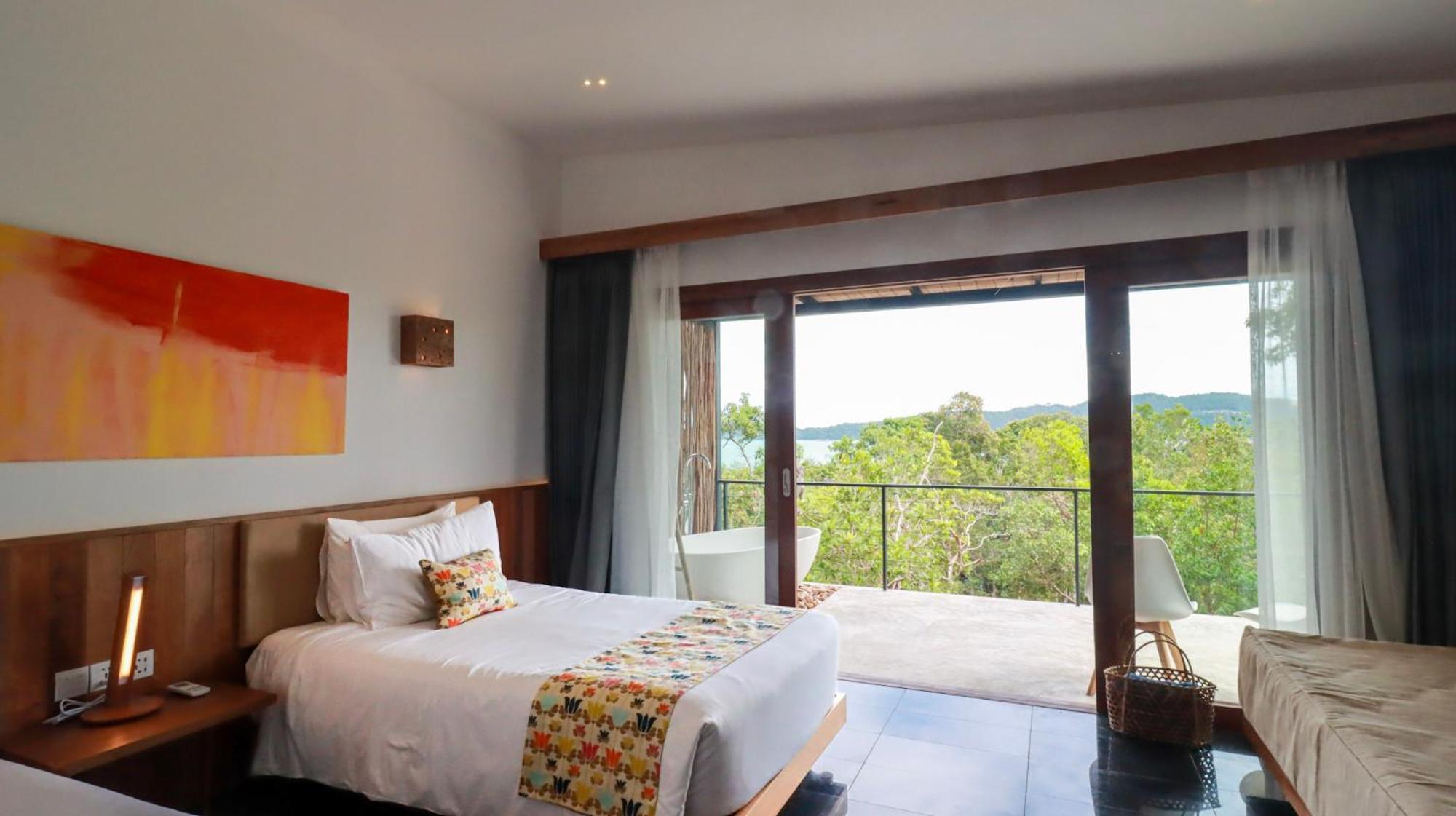 Island Center Point Hotel Koh Rong Sanloem Exterior photo